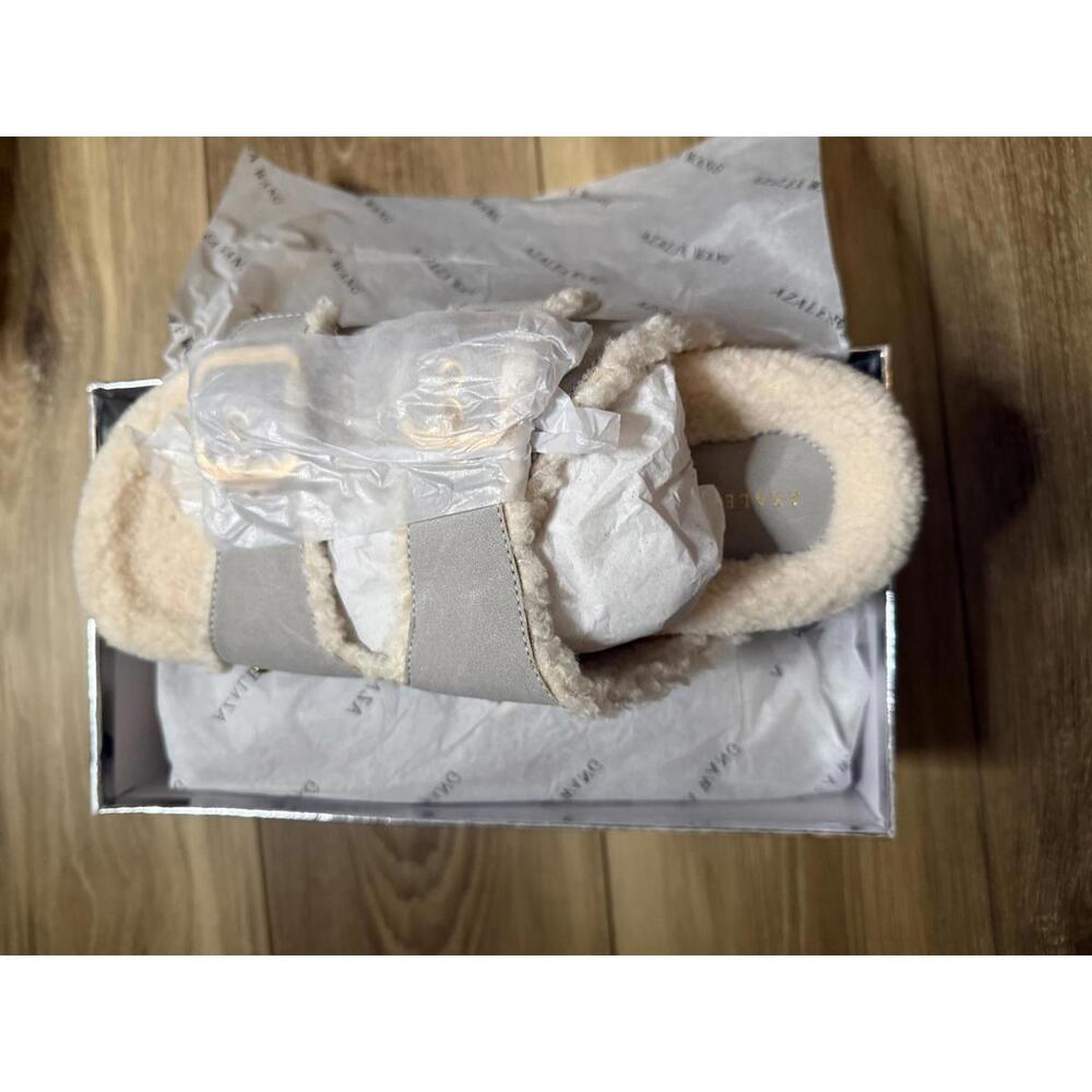NWT! Azalea Wang Tresor High Pile Fleece Trim Slide W Sandal in Gray Size 8.5